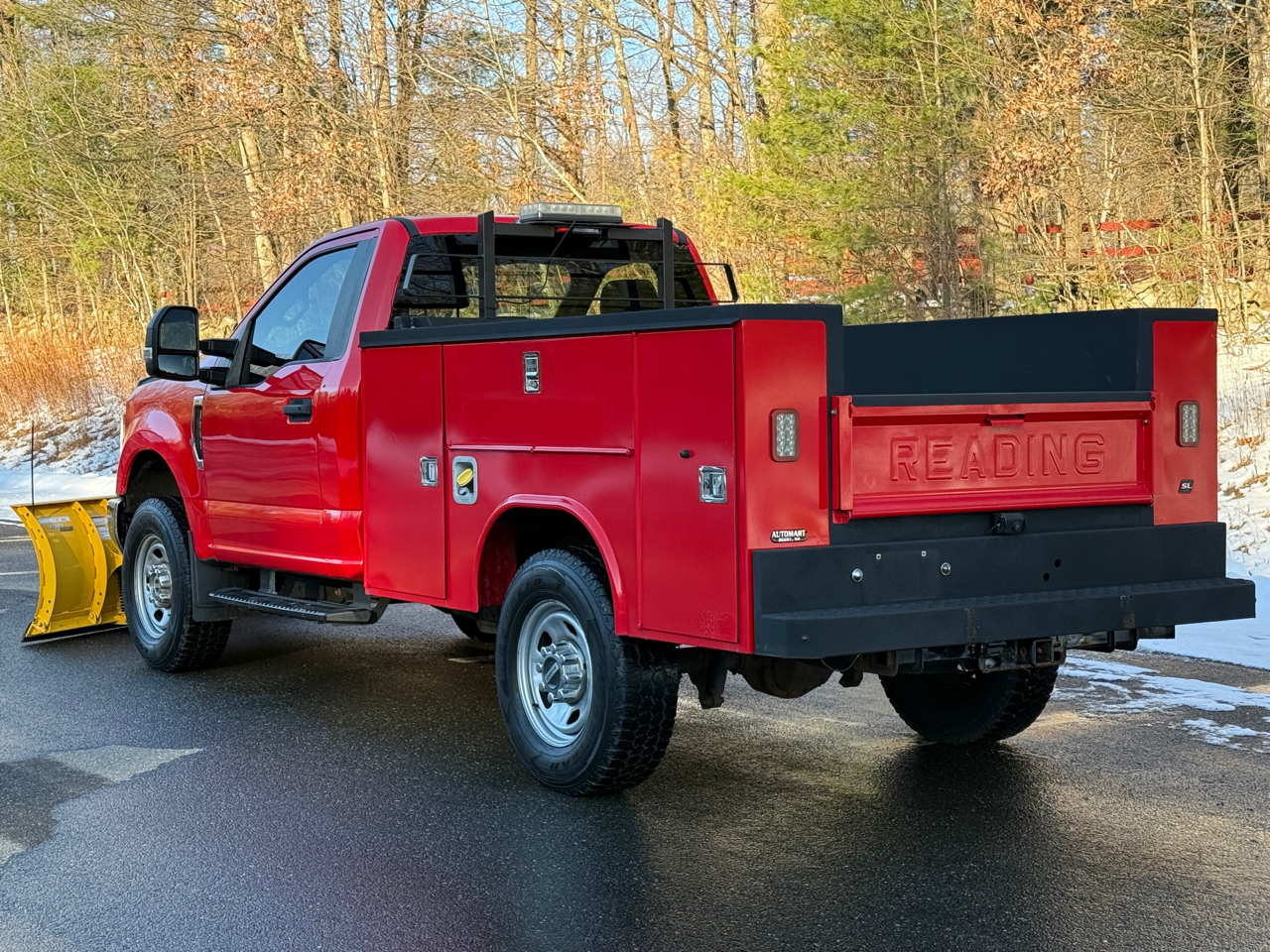 Ford Super Duty F-350 SRW XLT 4WD Reg Cab 8' Box 2018