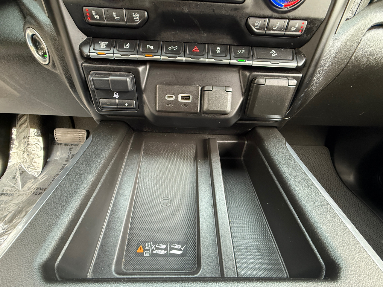 GMC Sierra 2500HD 4WD Crew Cab 159" Denali 2023