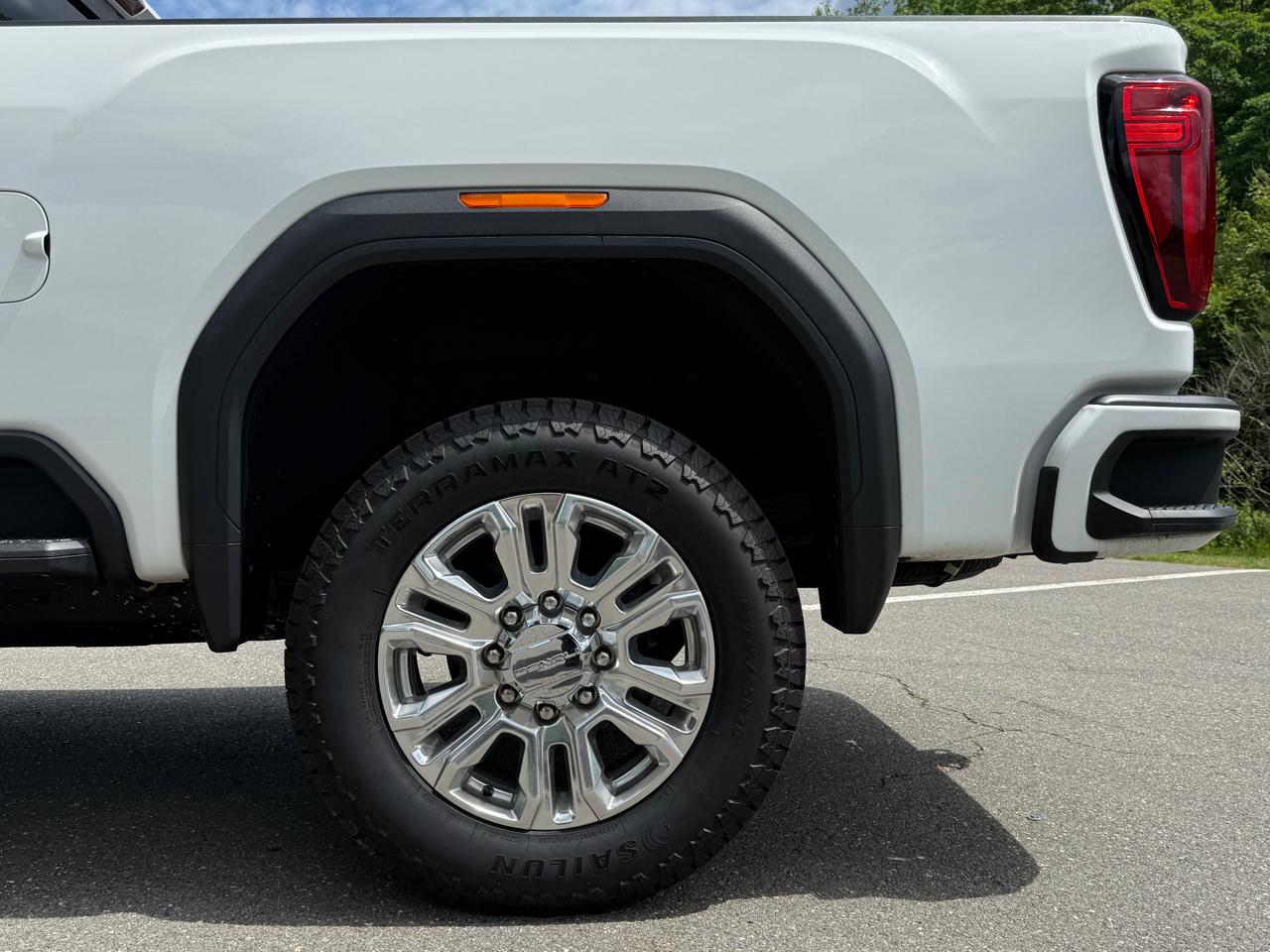 GMC Sierra 2500HD 4WD Crew Cab 159" Denali 2023