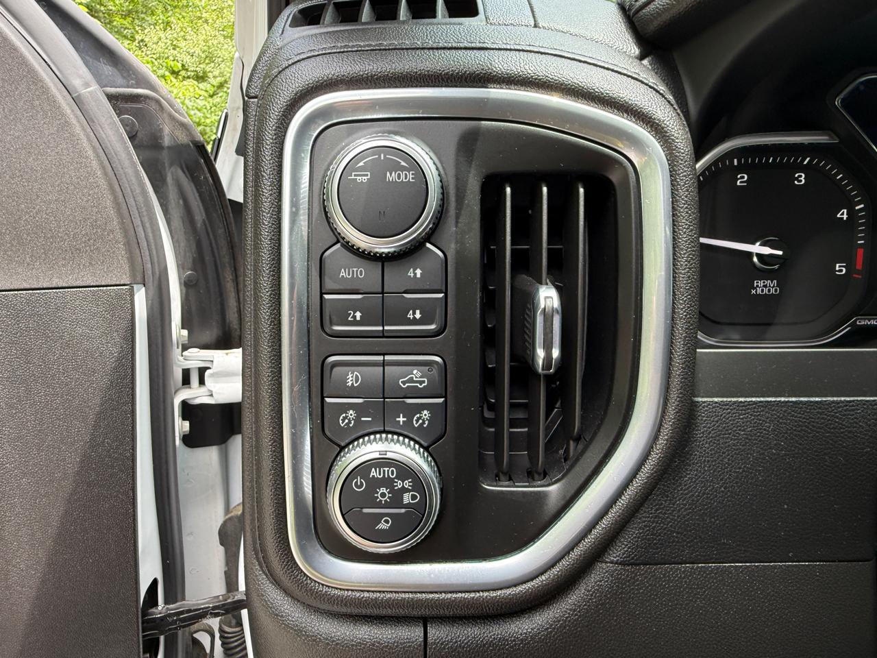 GMC Sierra 2500HD 4WD Crew Cab 159" Denali 2023