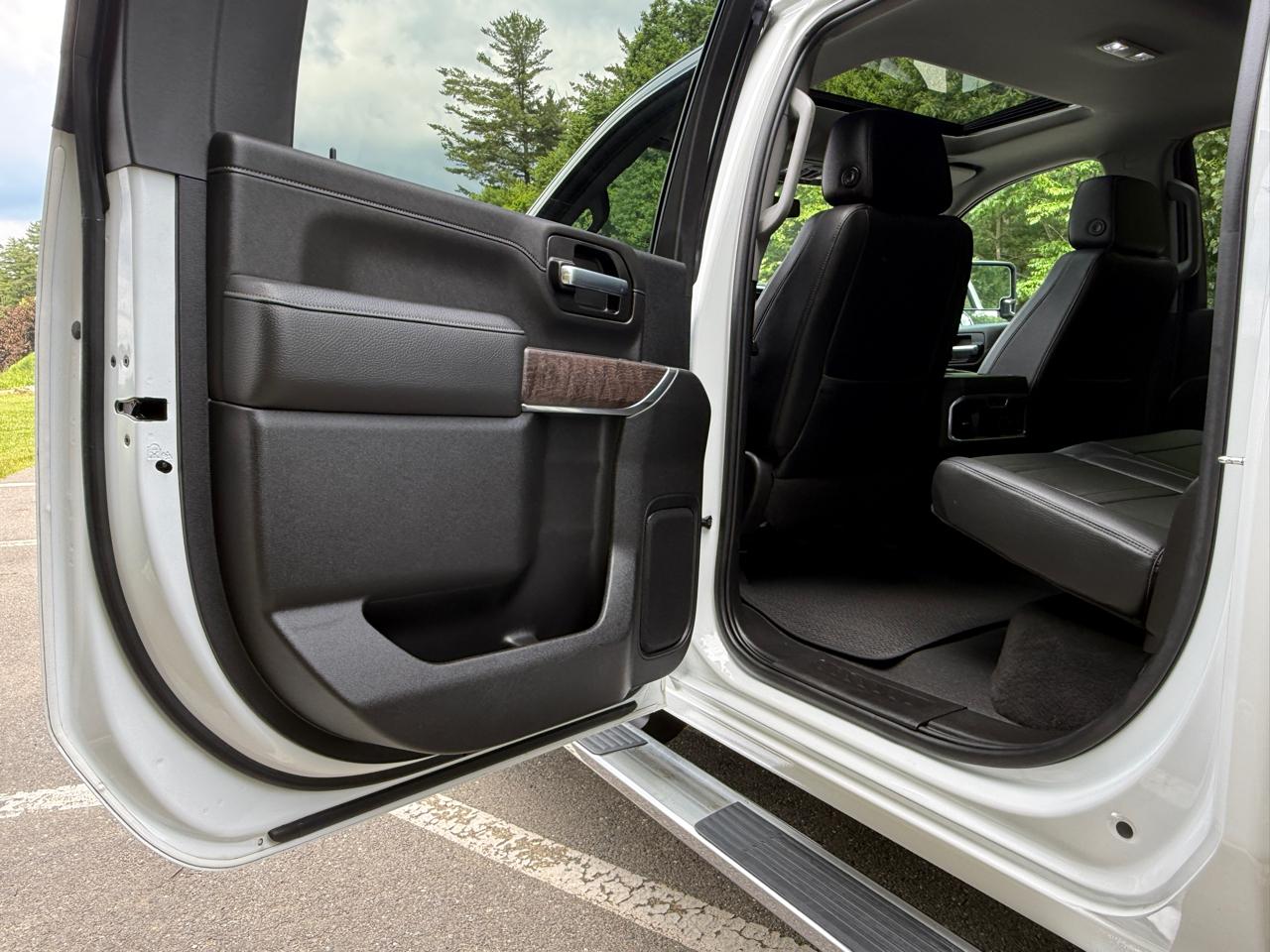 GMC Sierra 2500HD 4WD Crew Cab 159" Denali 2023