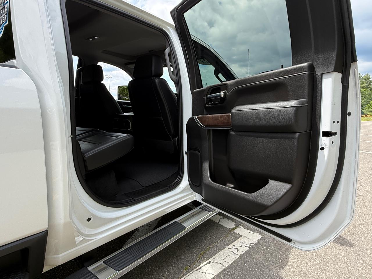 GMC Sierra 2500HD 4WD Crew Cab 159" Denali 2023