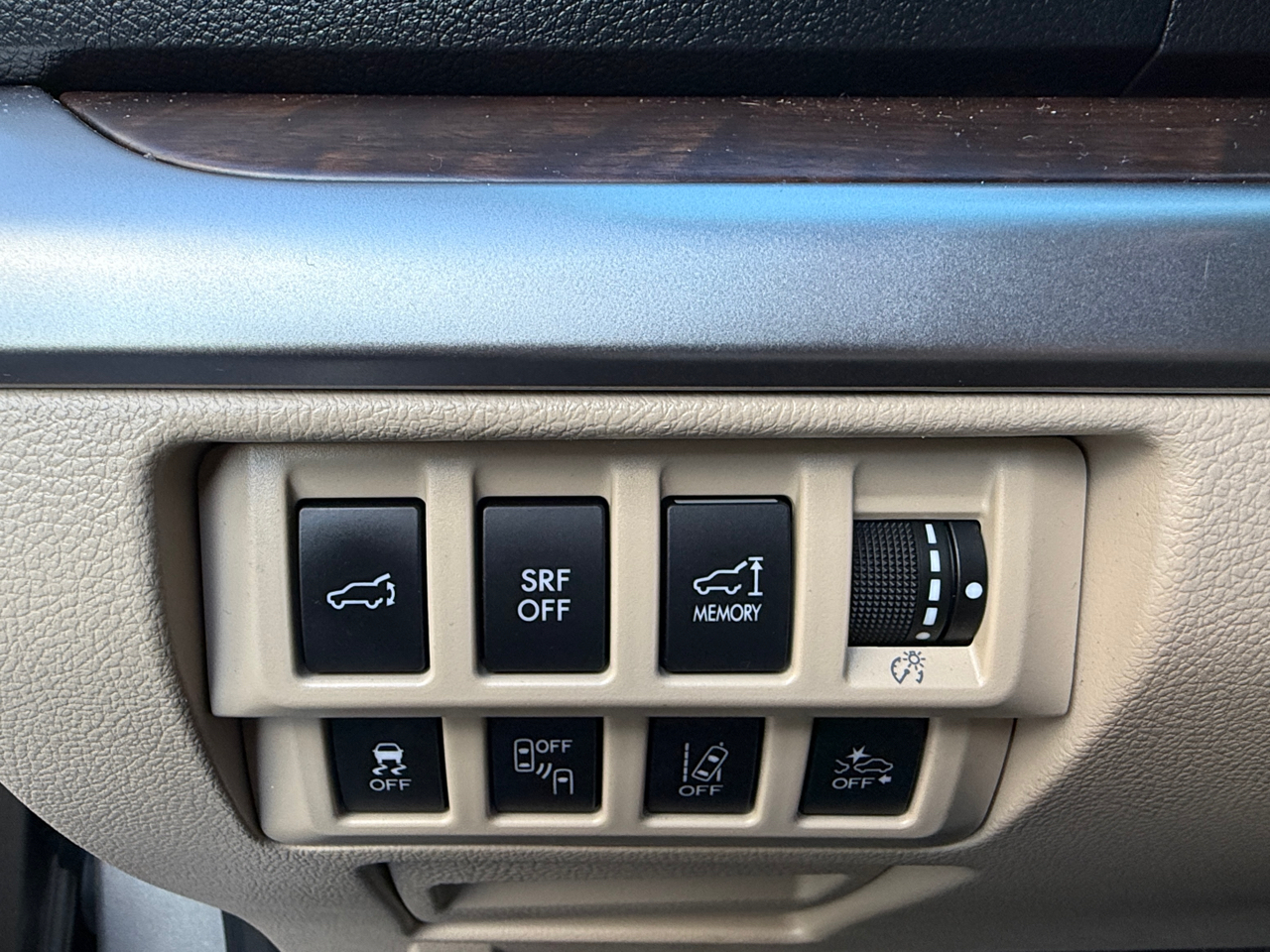 Subaru Outback 4dr Wgn 2.5i Limited PZEV 2016