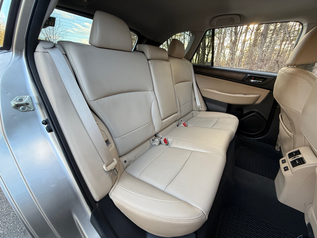 Subaru Outback 4dr Wgn 2.5i Limited PZEV 2016