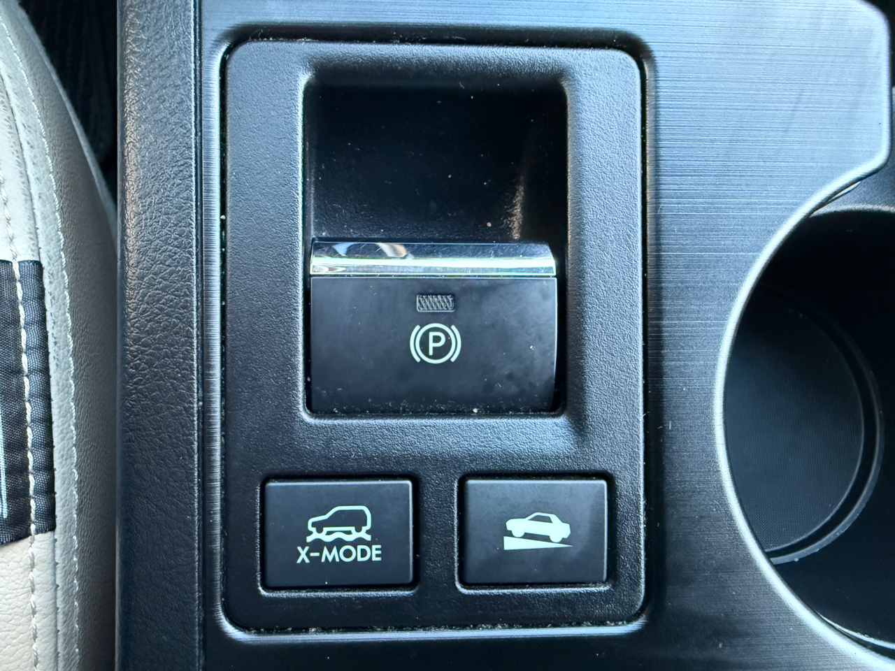 Subaru Outback 4dr Wgn 2.5i Limited PZEV 2016