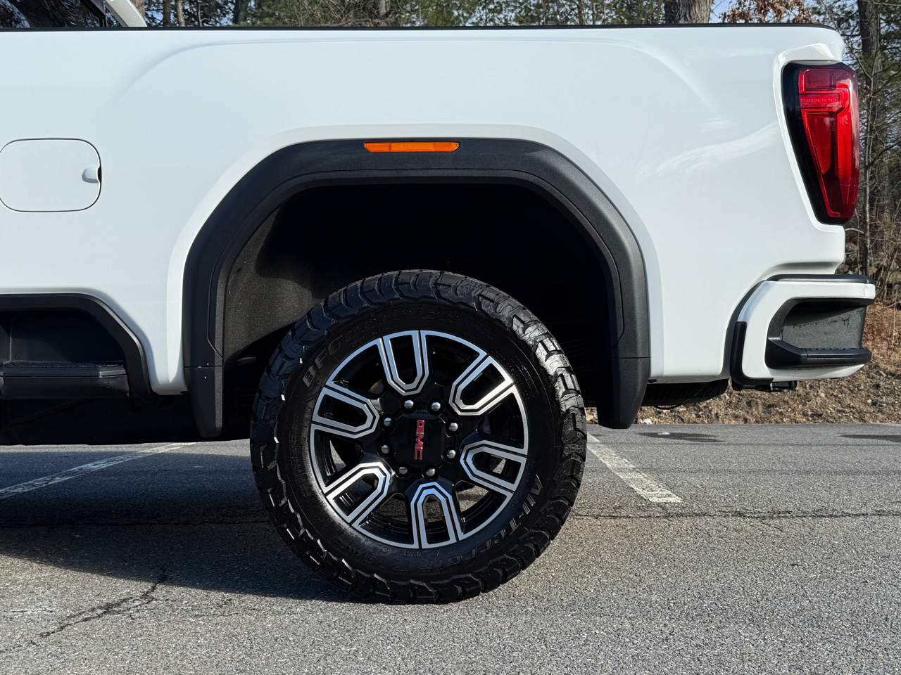 GMC Sierra 2500HD 4WD Crew Cab 159" AT4 2021