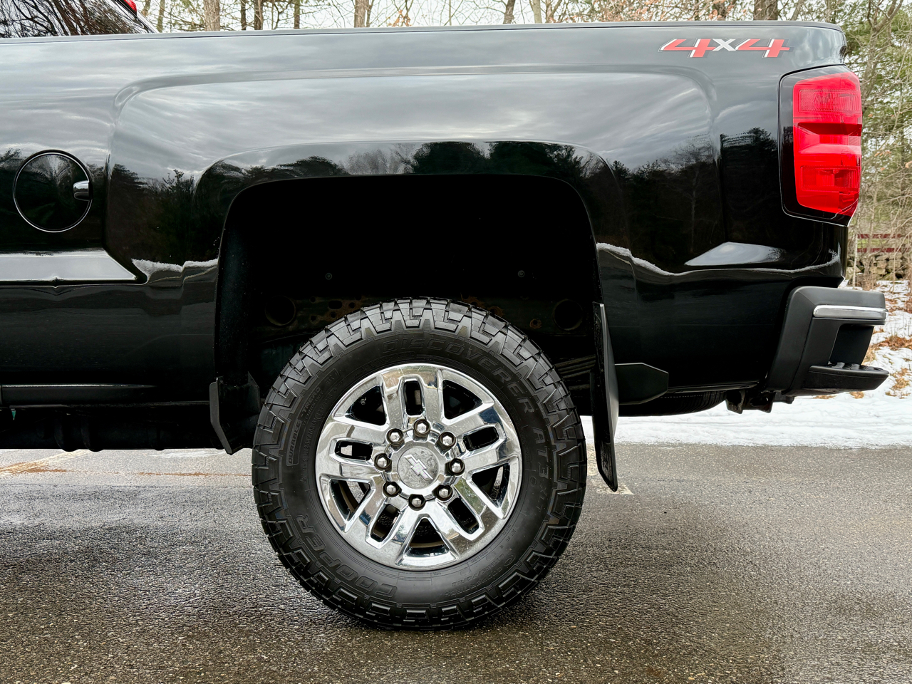 Chevrolet Silverado 2500HD 4WD Double Cab 144.2" LTZ 2018