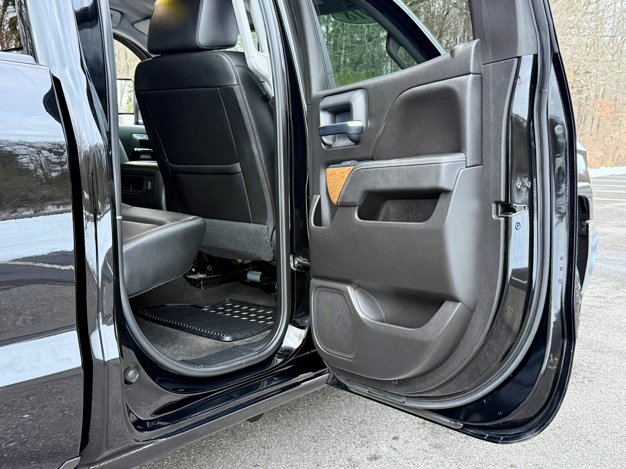 Chevrolet Silverado 2500HD 4WD Double Cab 144.2" LTZ 2018