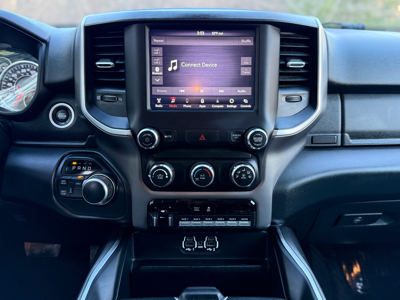 RAM 2500 Big Horn 4x4 Crew Cab 6'4" Box 2019