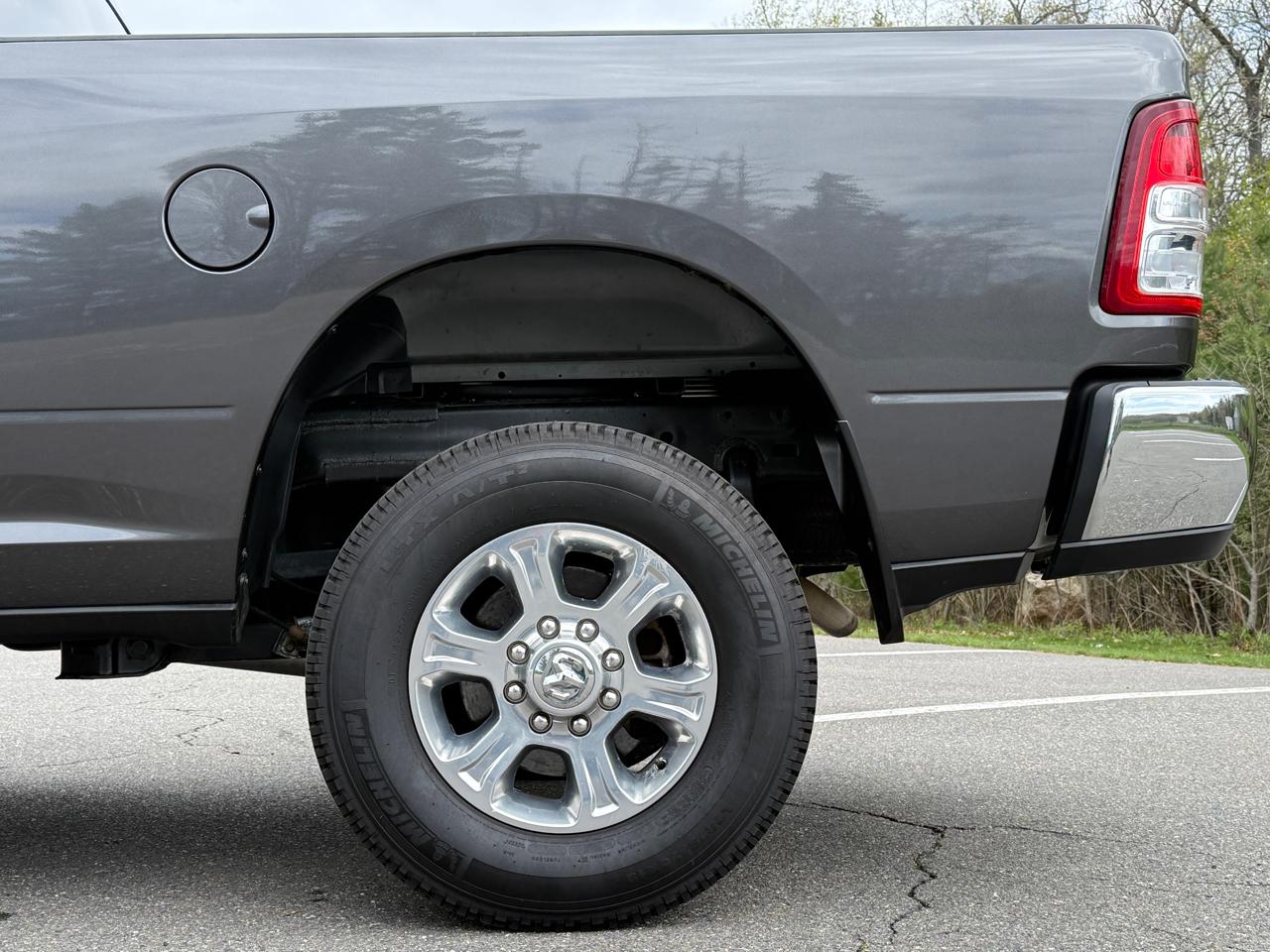 RAM 2500 Big Horn 4x4 Crew Cab 6'4" Box 2019