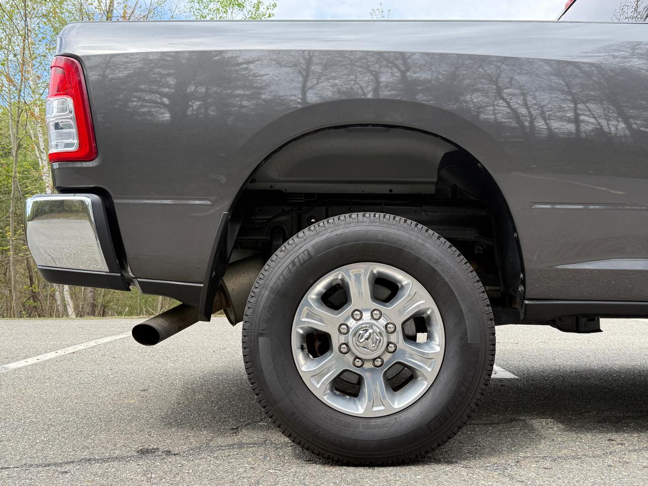 RAM 2500 Big Horn 4x4 Crew Cab 6'4" Box 2019