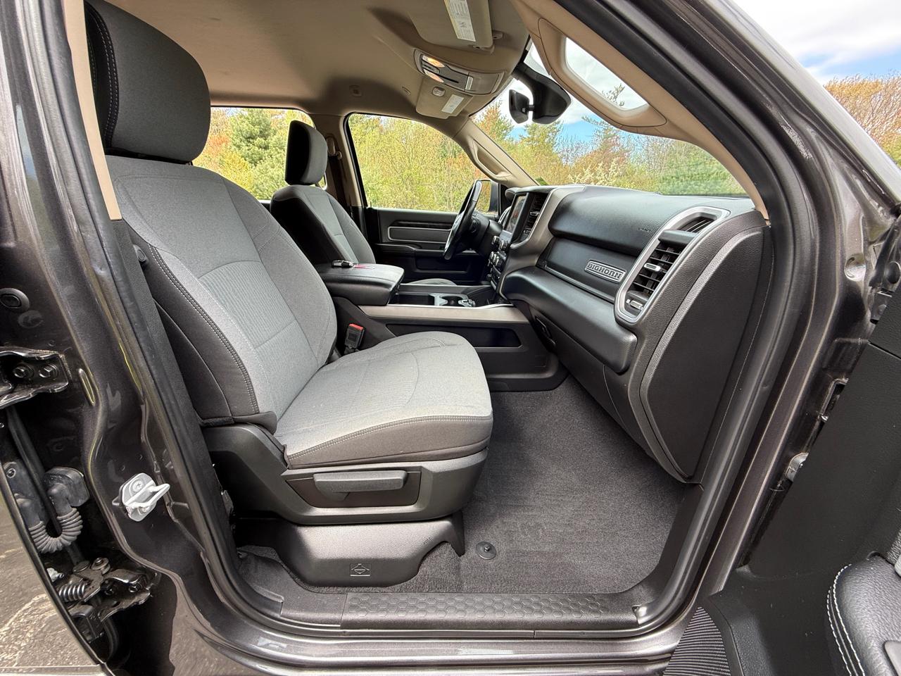 RAM 2500 Big Horn 4x4 Crew Cab 6'4" Box 2019