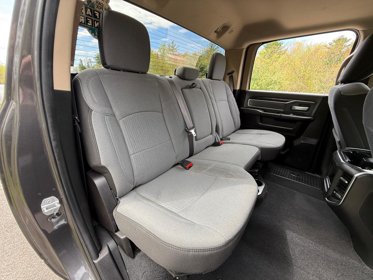 RAM 2500 Big Horn 4x4 Crew Cab 6'4" Box 2019