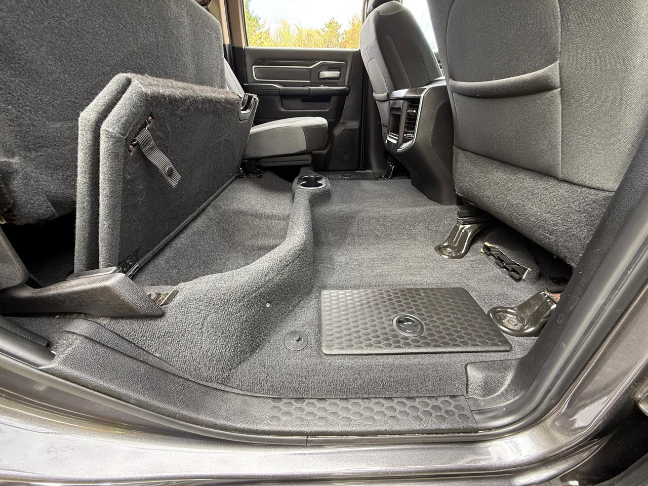 RAM 2500 Big Horn 4x4 Crew Cab 6'4" Box 2019