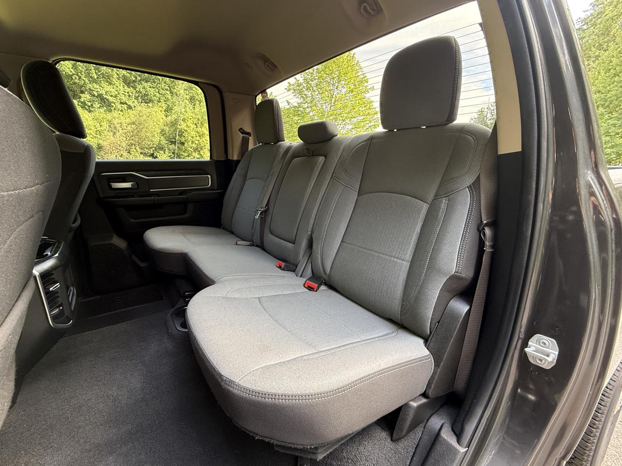 RAM 2500 Big Horn 4x4 Crew Cab 6'4" Box 2019