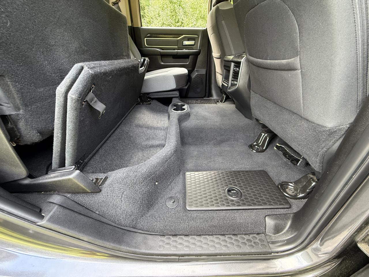 RAM 2500 Big Horn 4x4 Crew Cab 6'4" Box 2019