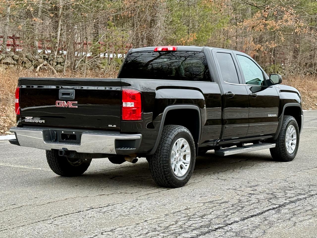GMC Sierra 1500 4WD Double Cab 143.5" SLE 2018