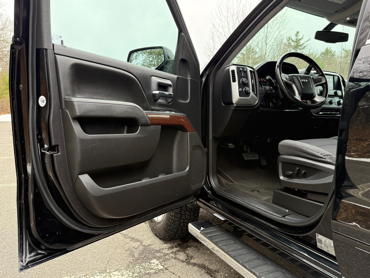 GMC Sierra 1500 4WD Double Cab 143.5" SLE 2018