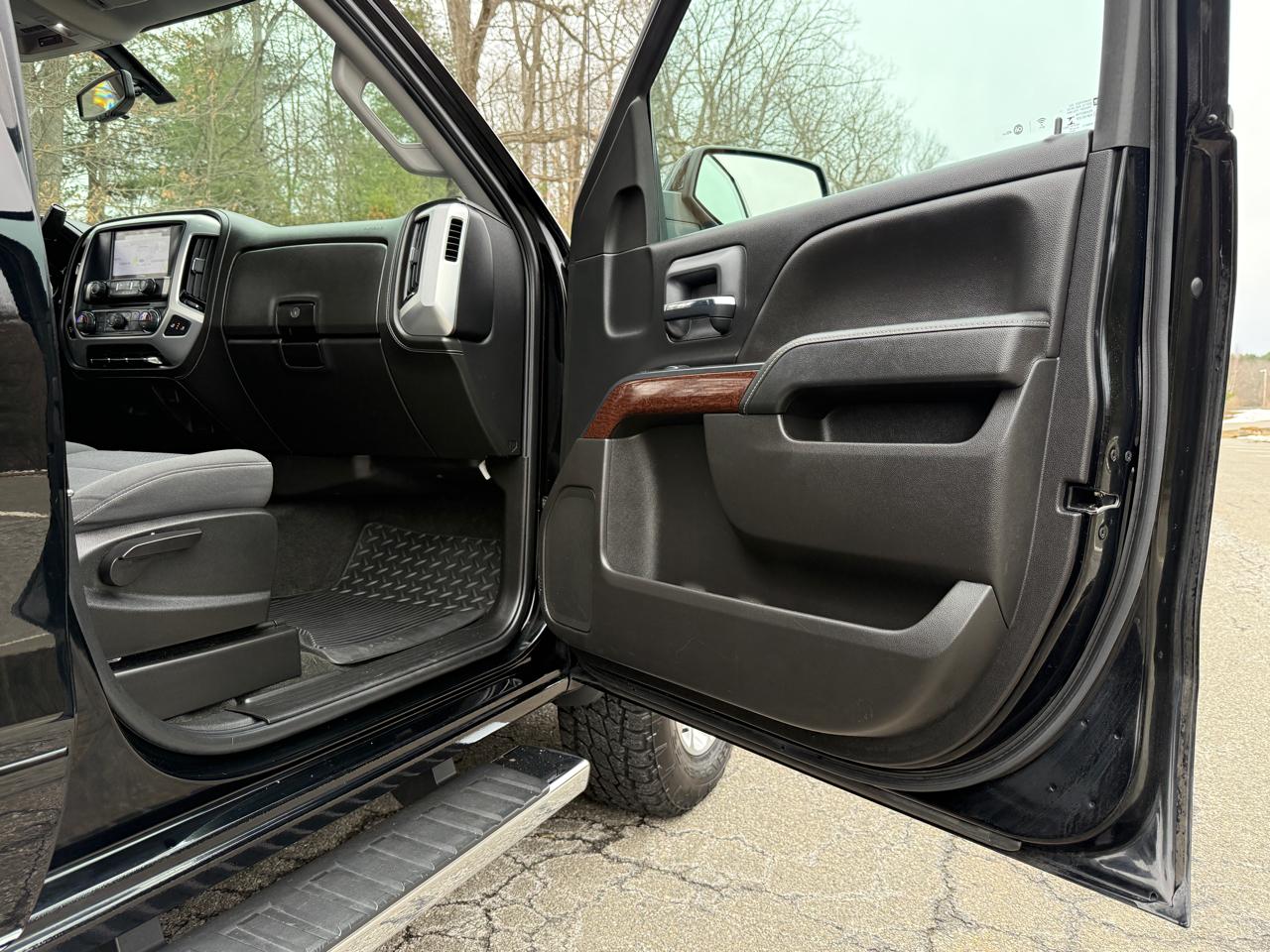 GMC Sierra 1500 4WD Double Cab 143.5" SLE 2018