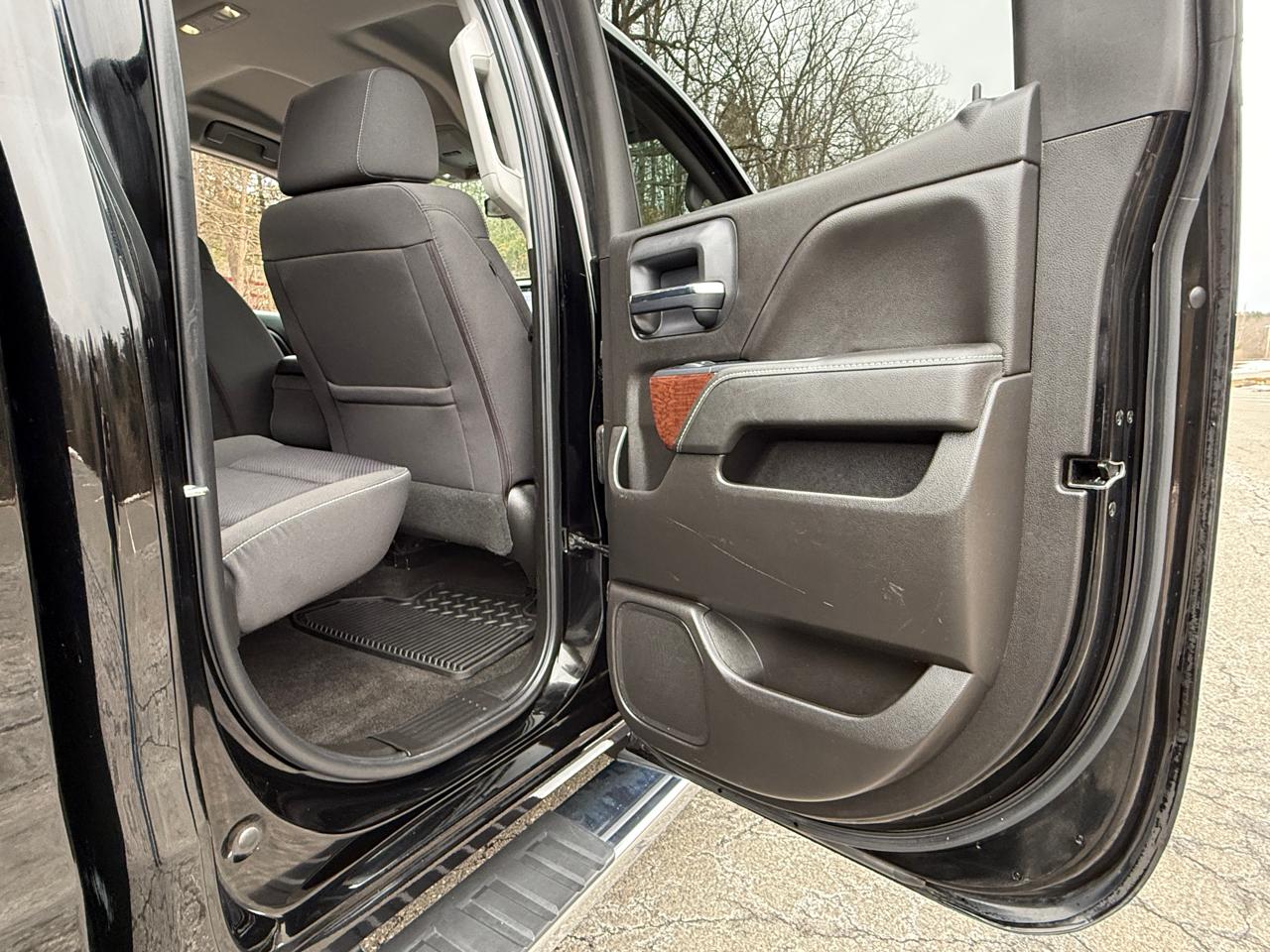 GMC Sierra 1500 4WD Double Cab 143.5" SLE 2018