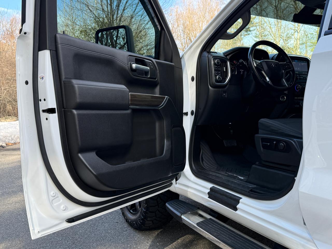 Chevrolet Silverado 1500 4WD Crew Cab 157" RST 2021