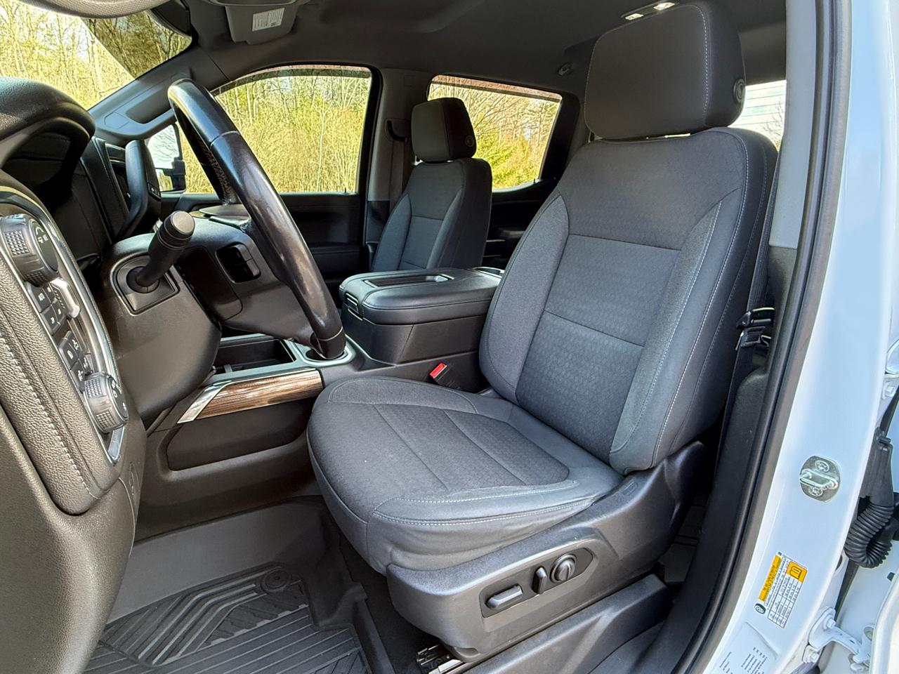 Chevrolet Silverado 1500 4WD Crew Cab 157" RST 2021