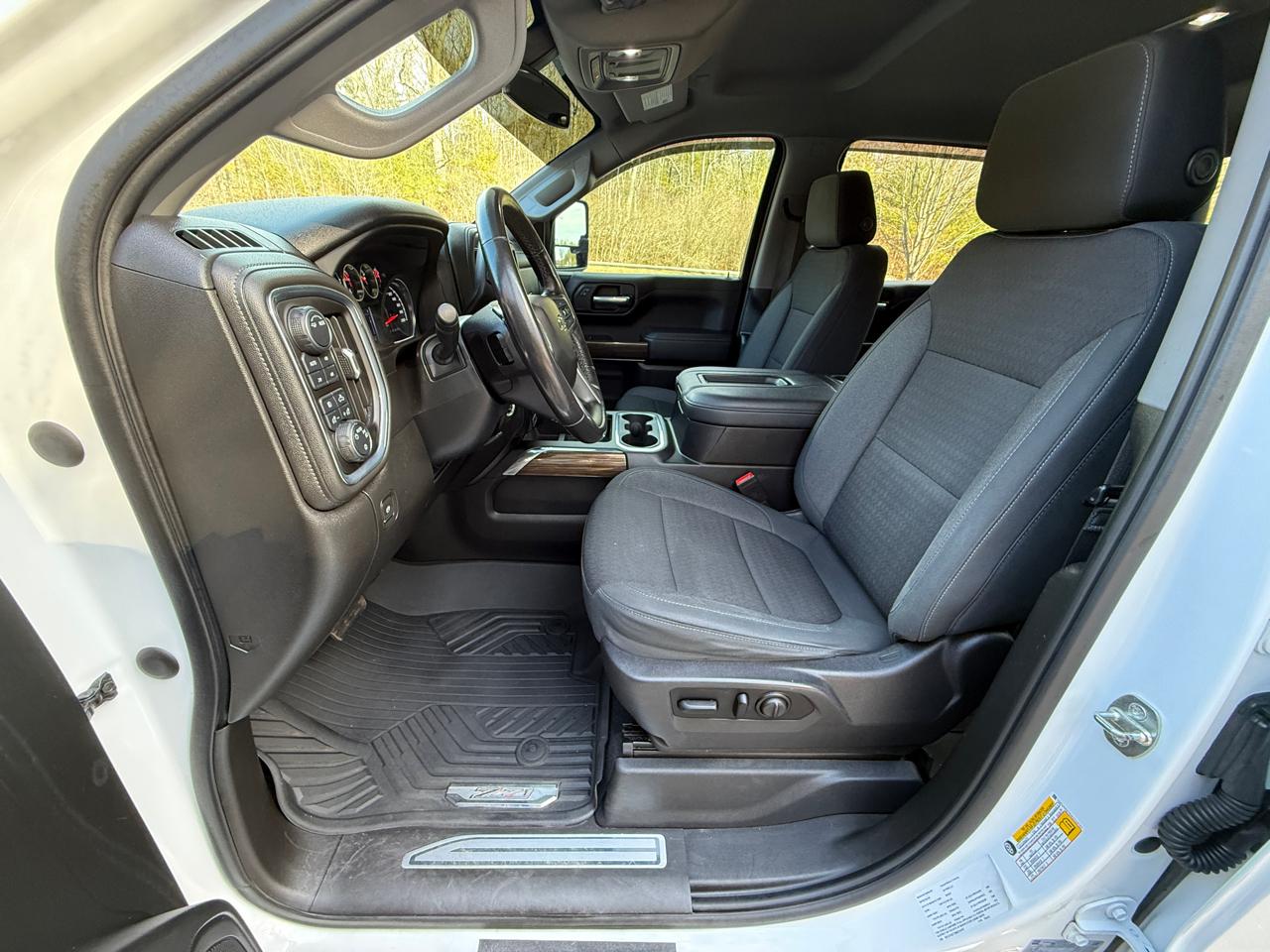 Chevrolet Silverado 1500 4WD Crew Cab 157" RST 2021