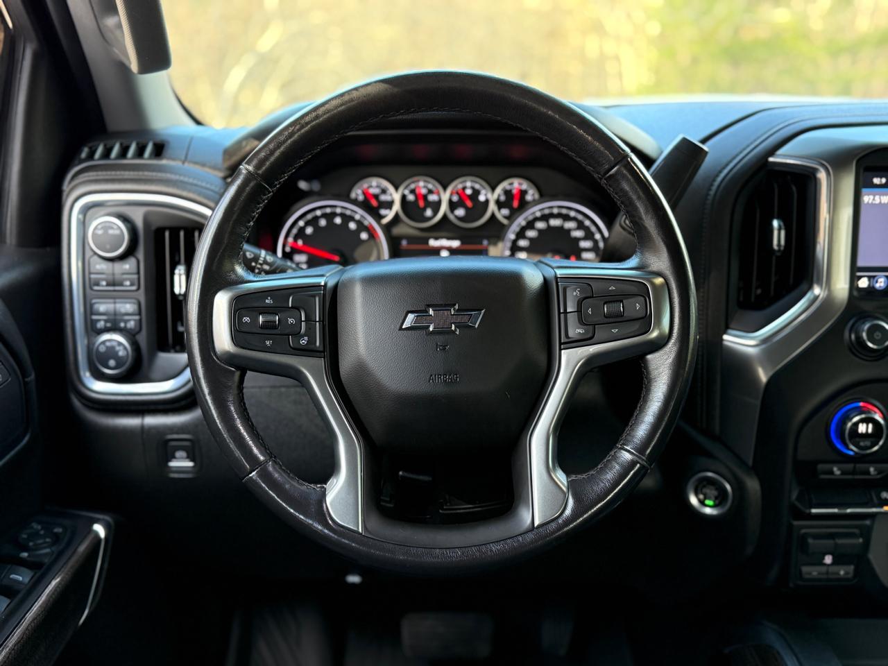 Chevrolet Silverado 1500 4WD Crew Cab 157" RST 2021