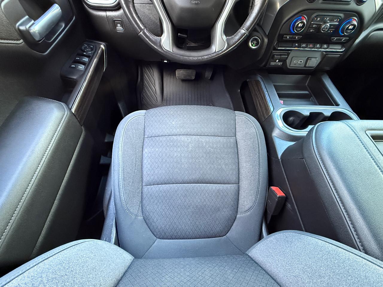 Chevrolet Silverado 1500 4WD Crew Cab 157" RST 2021