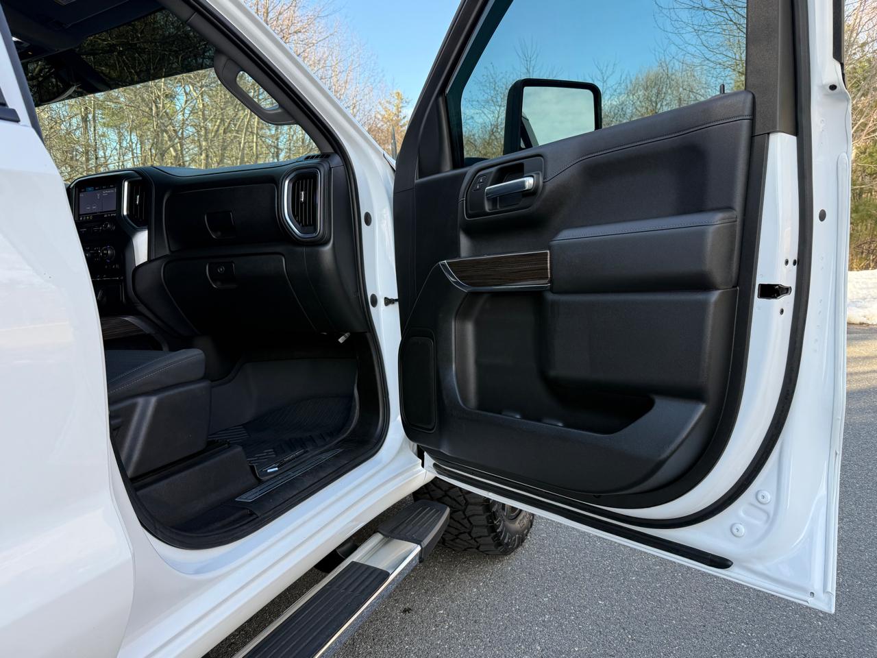 Chevrolet Silverado 1500 4WD Crew Cab 157" RST 2021