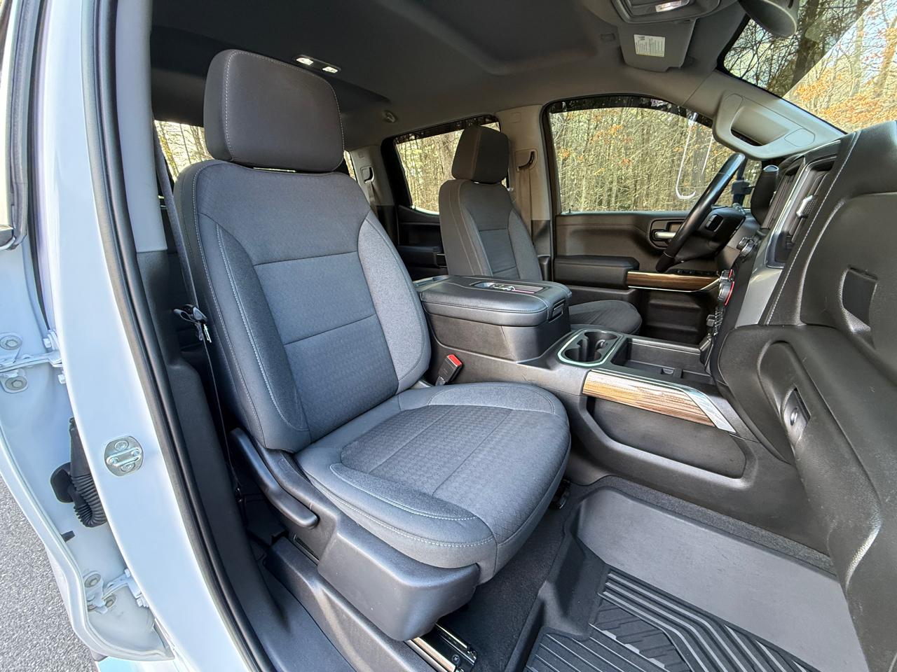 Chevrolet Silverado 1500 4WD Crew Cab 157" RST 2021