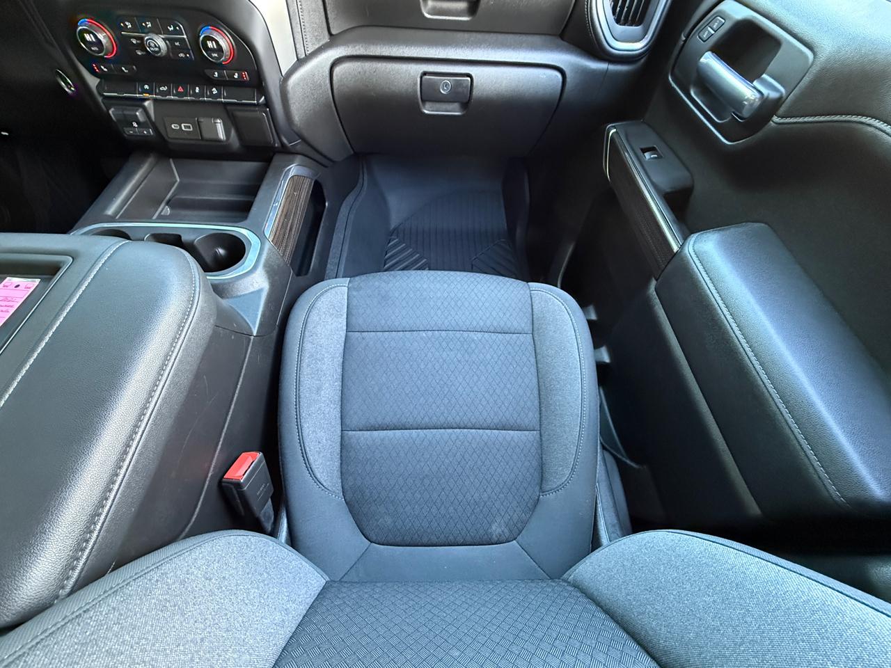 Chevrolet Silverado 1500 4WD Crew Cab 157" RST 2021