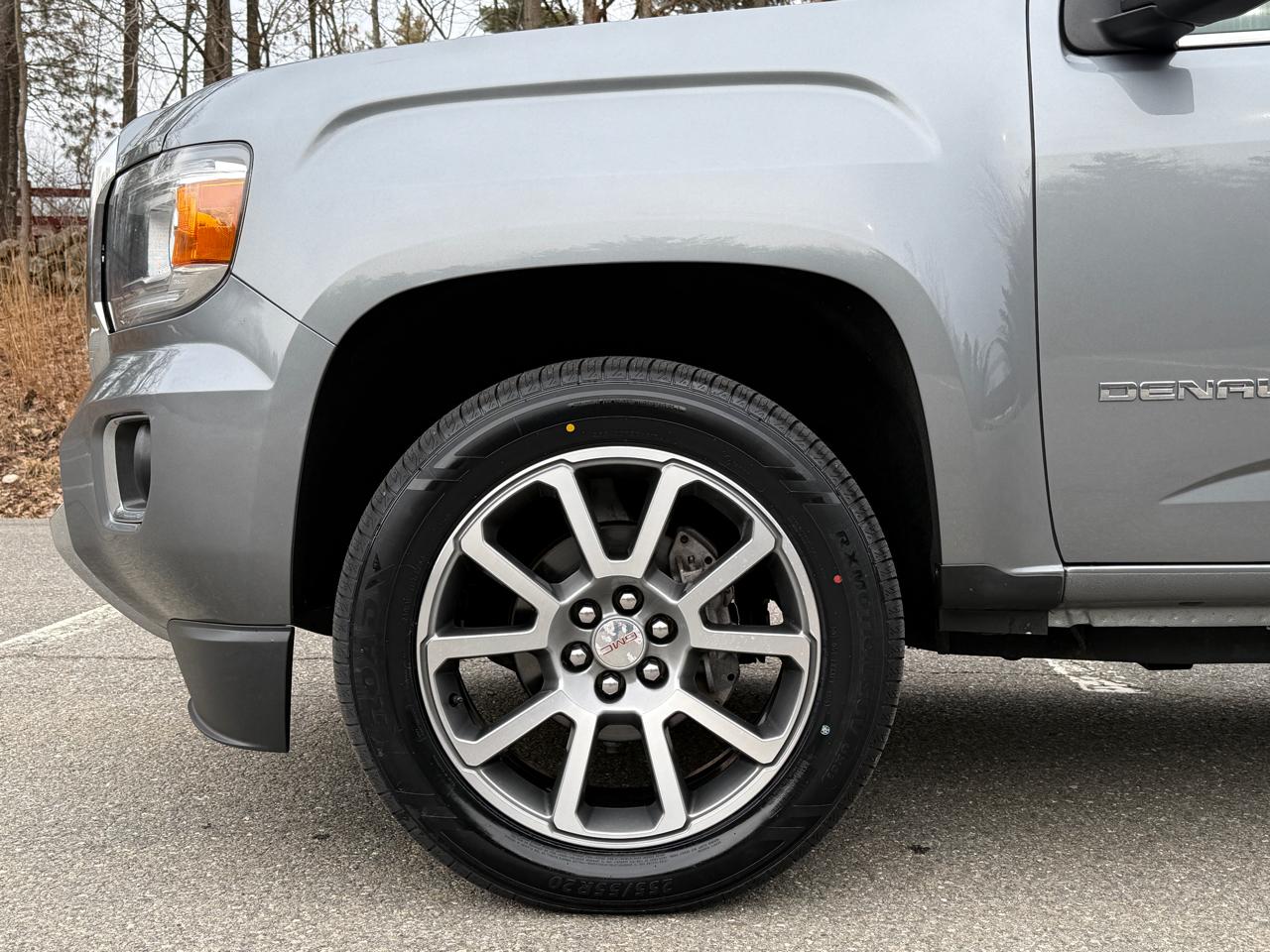 GMC Canyon 4WD Crew Cab Denali 2020