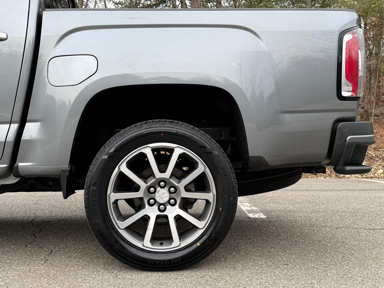 GMC Canyon 4WD Crew Cab Denali 2020