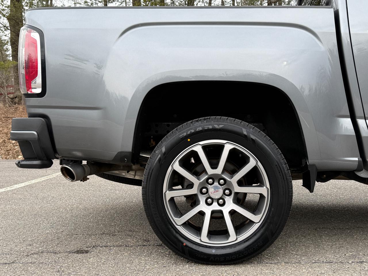 GMC Canyon 4WD Crew Cab Denali 2020