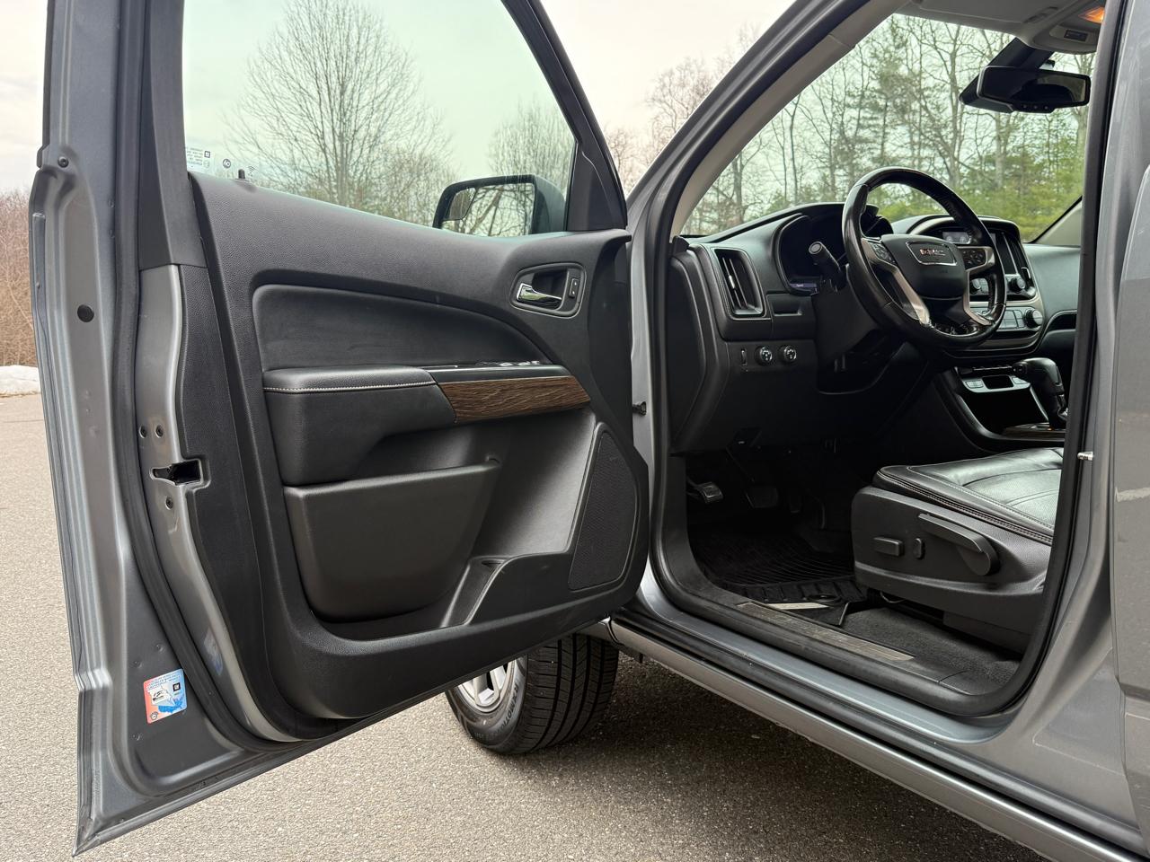 GMC Canyon 4WD Crew Cab Denali 2020