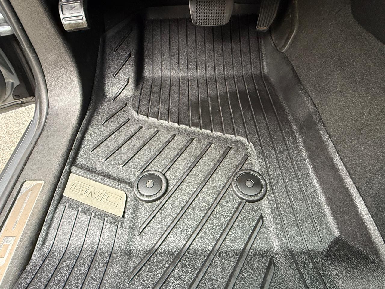 GMC Canyon 4WD Crew Cab Denali 2020