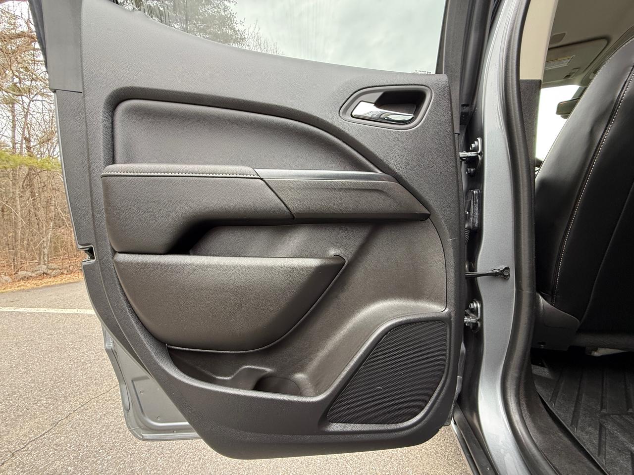 GMC Canyon 4WD Crew Cab Denali 2020