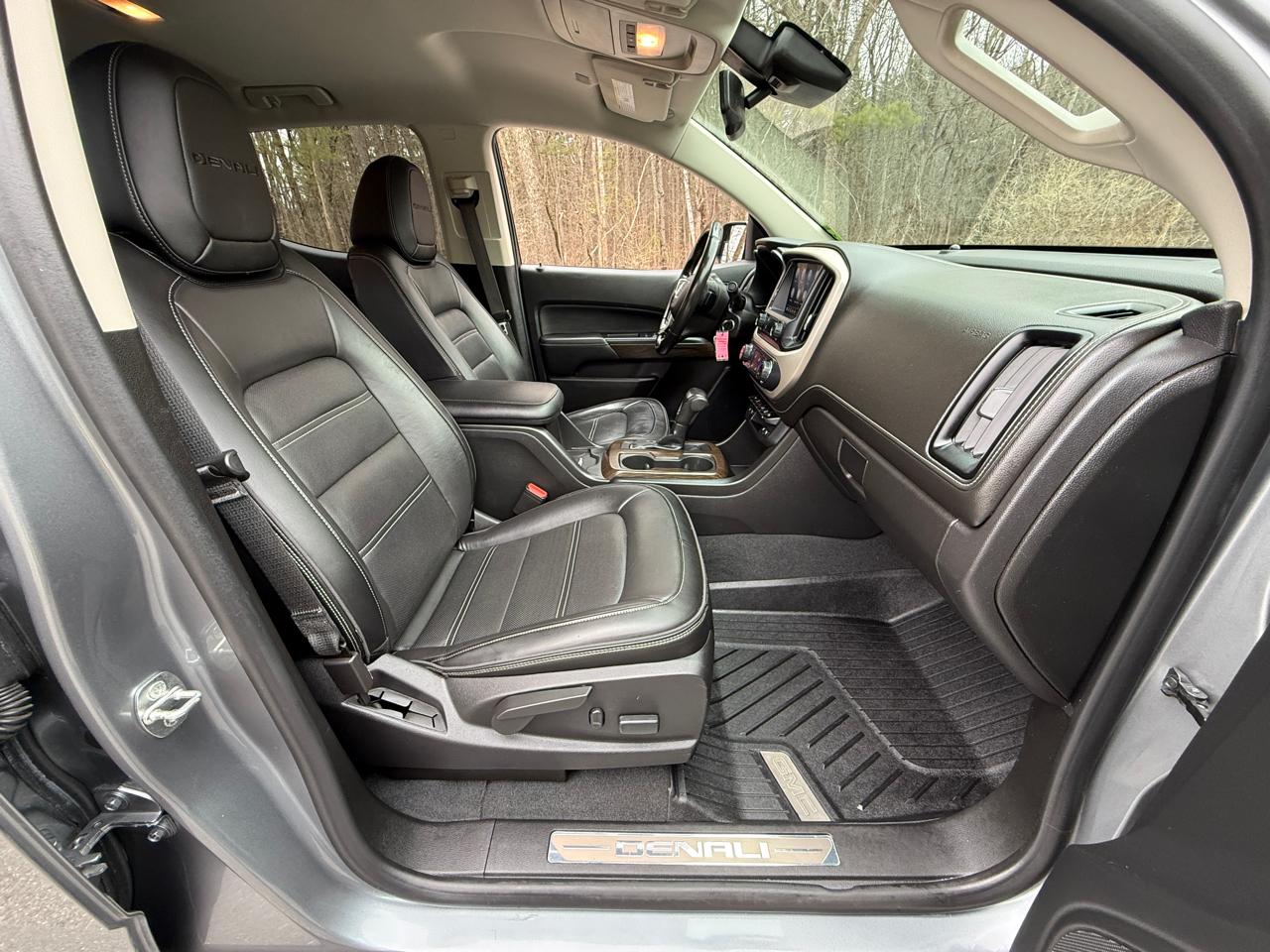 GMC Canyon 4WD Crew Cab Denali 2020