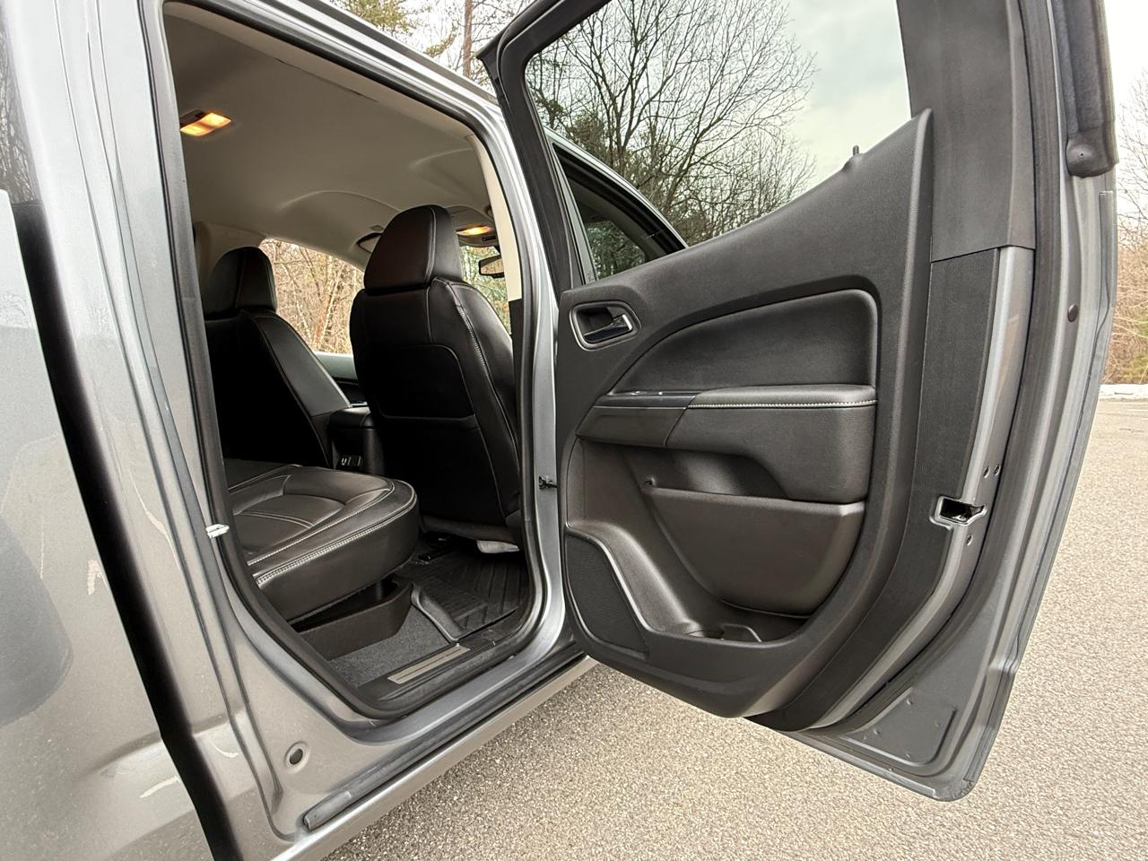 GMC Canyon 4WD Crew Cab Denali 2020