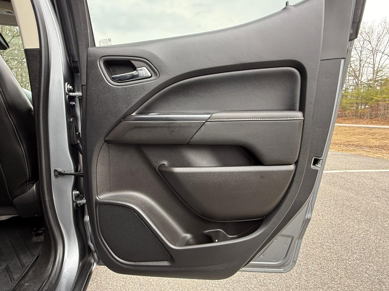 GMC Canyon 4WD Crew Cab Denali 2020