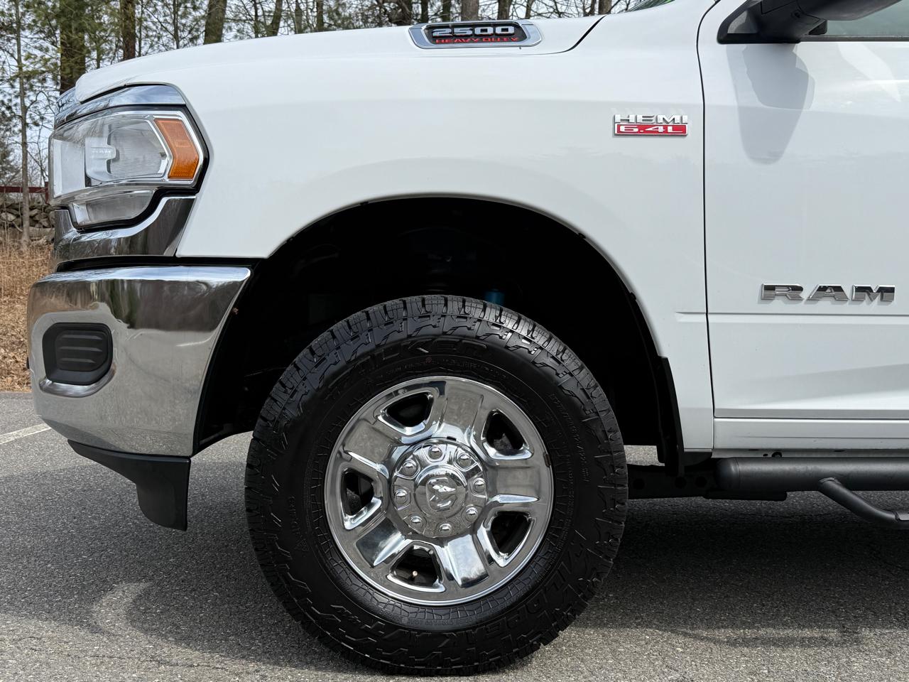 RAM 2500 Tradesman 4x4 Crew Cab 6'4" Box 2021