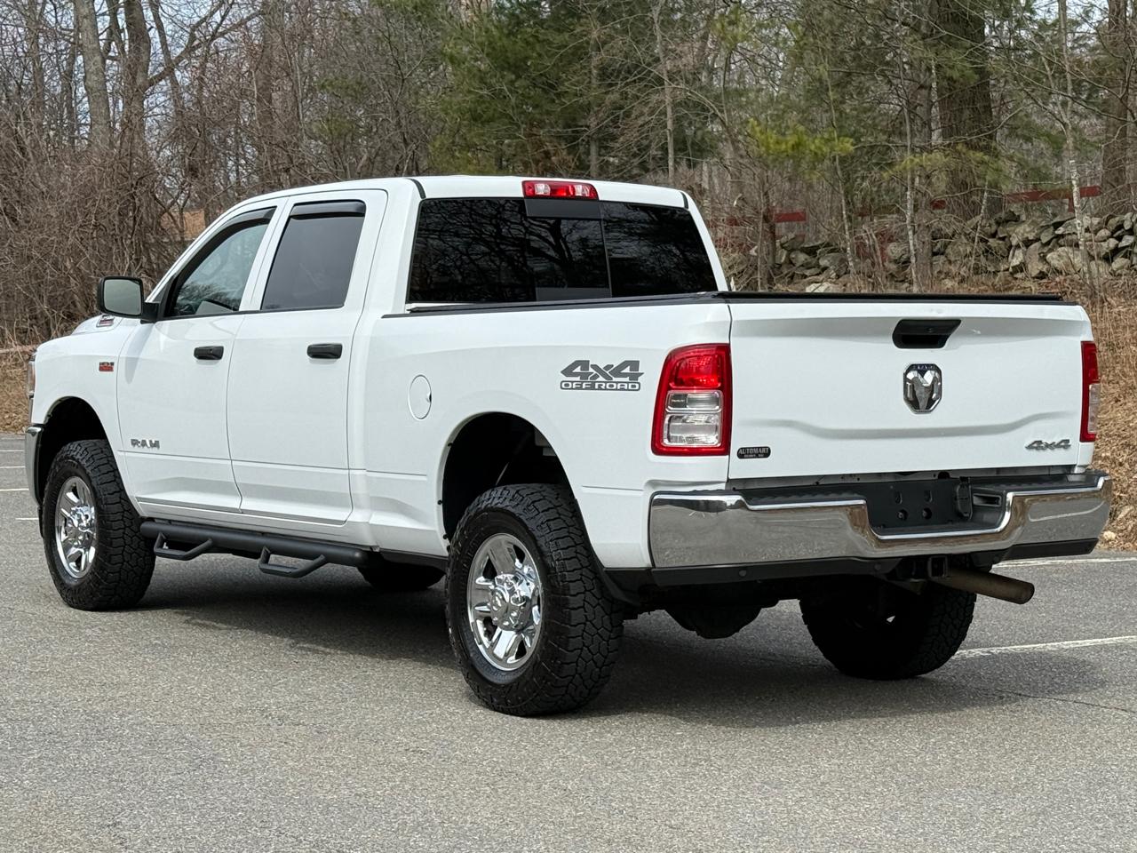 RAM 2500 Tradesman 4x4 Crew Cab 6'4" Box 2021