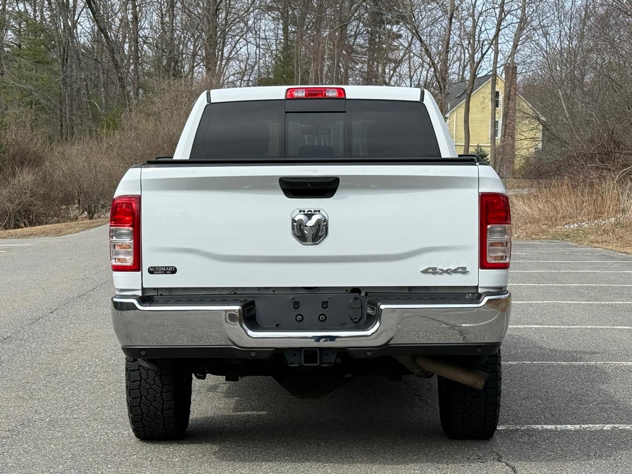 RAM 2500 Tradesman 4x4 Crew Cab 6'4" Box 2021