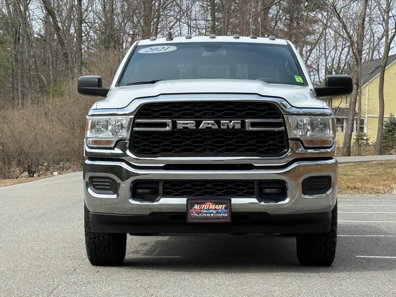 RAM 2500 Tradesman 4x4 Crew Cab 6'4" Box 2021