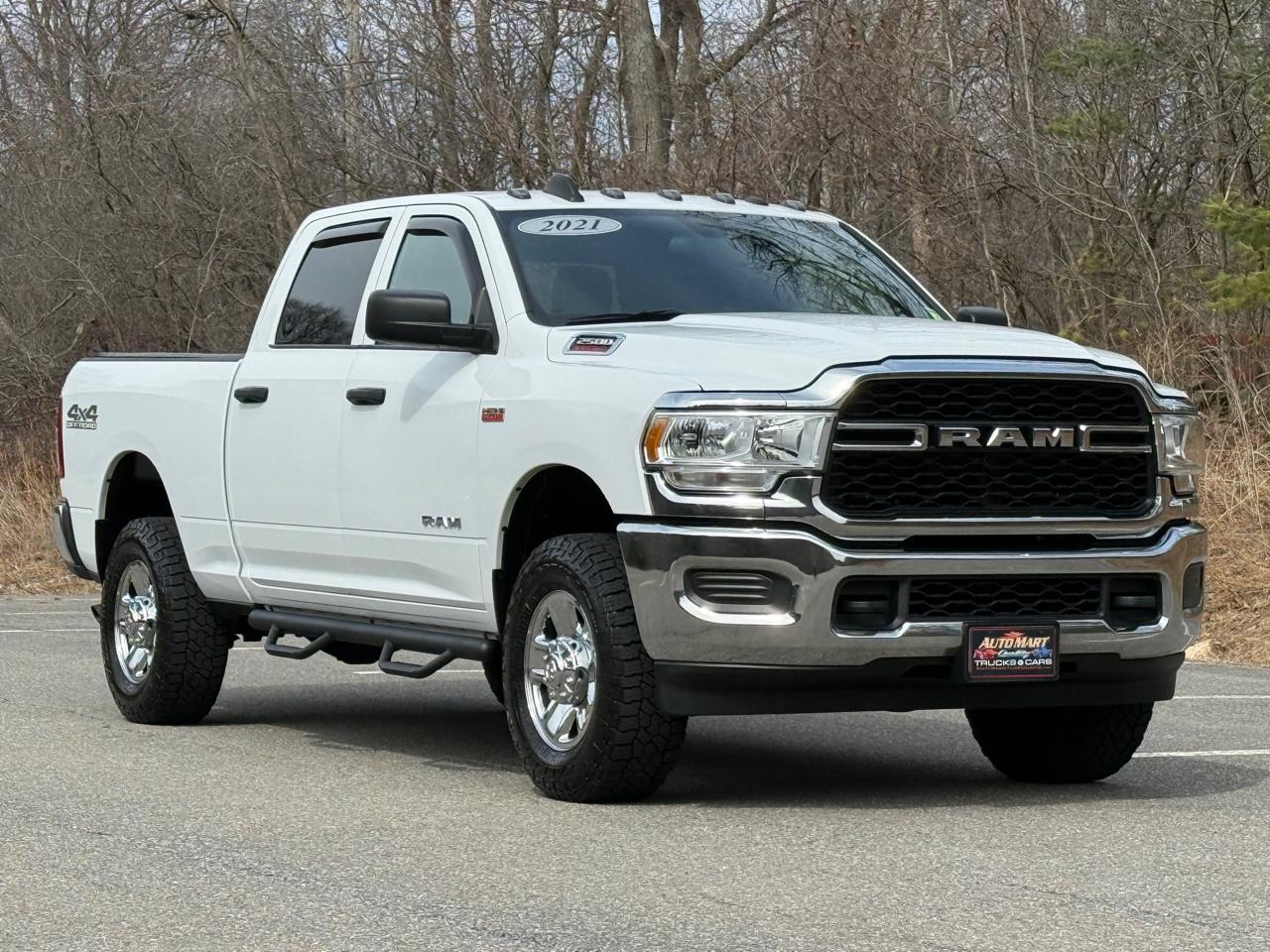 RAM 2500 Tradesman 4x4 Crew Cab 6'4" Box 2021