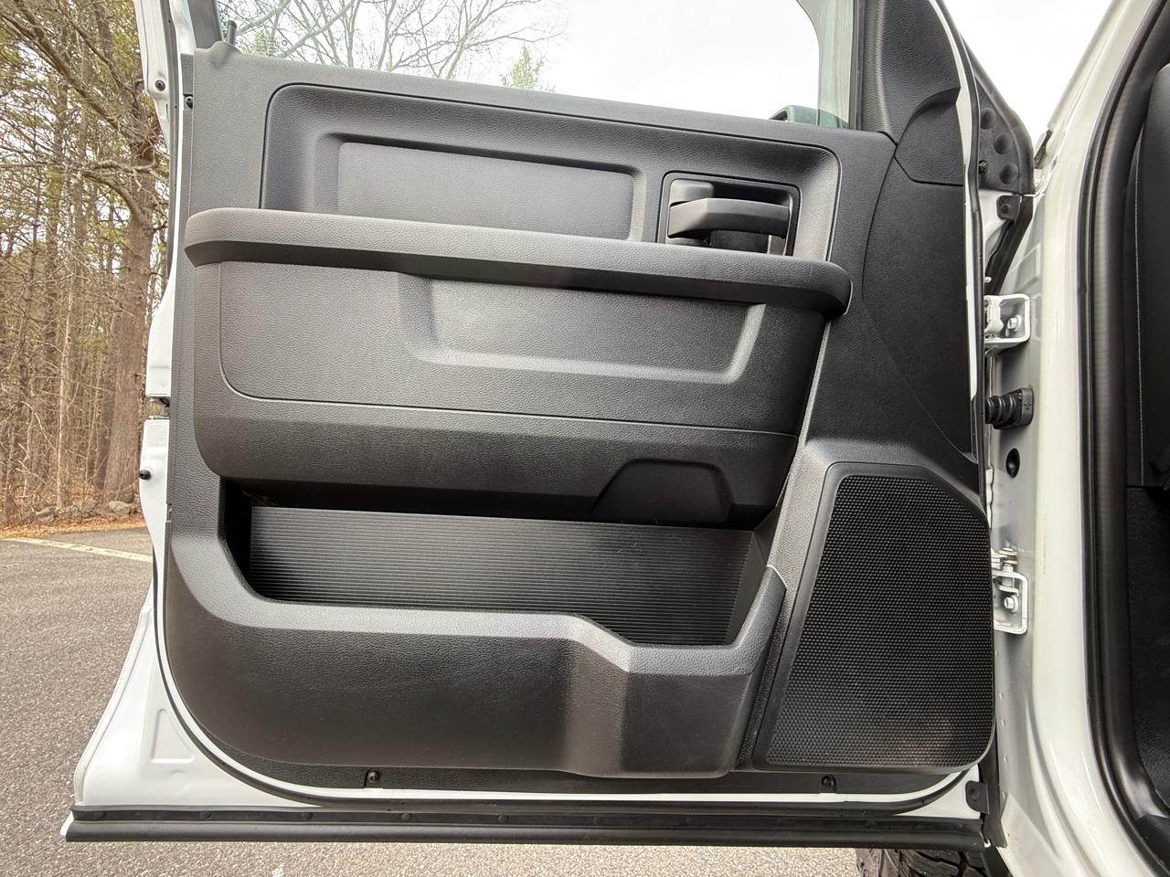 RAM 2500 Tradesman 4x4 Crew Cab 6'4" Box 2021