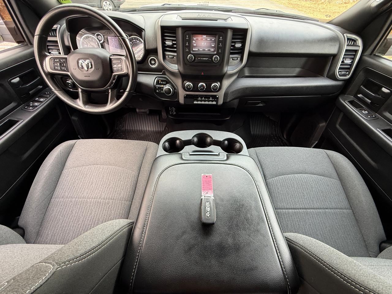 RAM 2500 Tradesman 4x4 Crew Cab 6'4" Box 2021