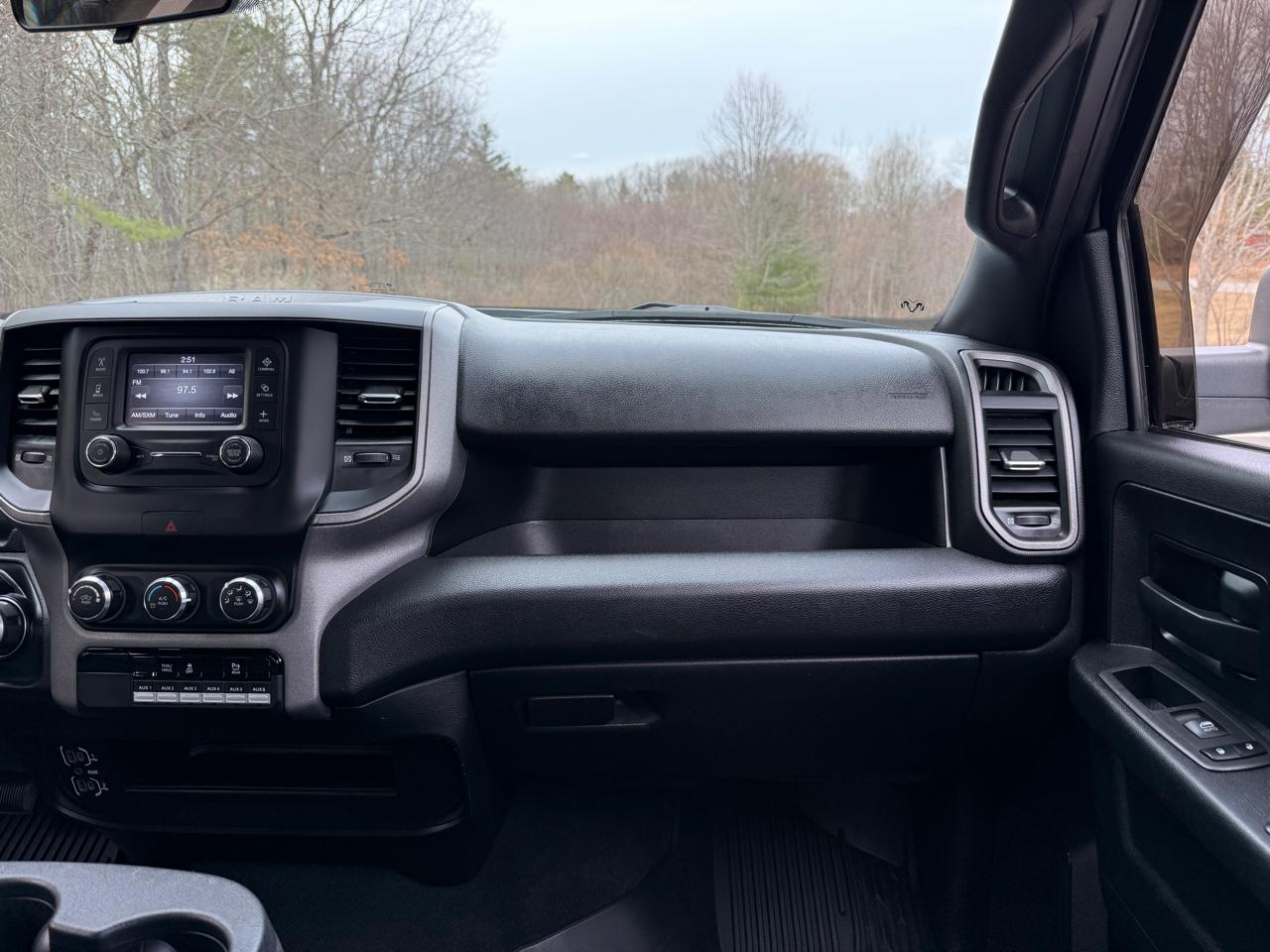 RAM 2500 Tradesman 4x4 Crew Cab 6'4" Box 2021