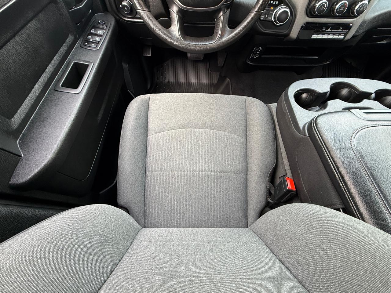 RAM 2500 Tradesman 4x4 Crew Cab 6'4" Box 2021